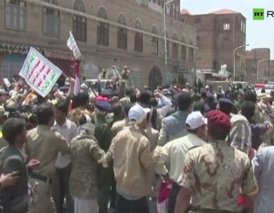 Miniatura: Zamieszki w Jemenie. Policja otworzyła...