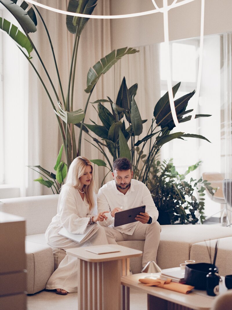 Anna Lorenz, architekt, współwłaściciel i dyrektor kreatywny MOKAA oraz Piotr Lorenz, architekt, współwłaściciel i dyrektor zarządzający MOKAA