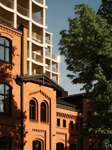 Nowy Port w Bydgoszczy to otwarty kwartał miejski z zabudową mieszkaniowo-usługową, bulwarem nad Brdą i wysokiej jakości przestrzeniami publicznymi zaprojektowanymi przez BBGK Architekci 