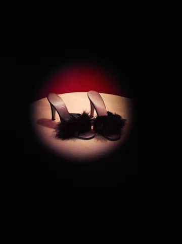 Kolecja A view of Hedonism Kave Home zaprezentowana w domu barcelońskiego fotografa i restauratora Leopoldo Pomésa 