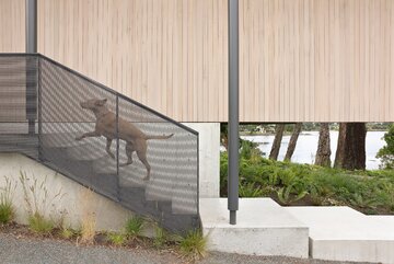 Shoreline House. Nowoczesny dom na&nbsp;wybrzeżu, projekt: Splyce
