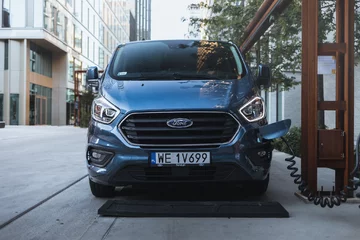 Ford Transit Custom Plug-In Hybrid 