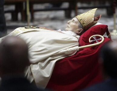 Miniatura: Włoski kardynał: Kościół pozostał 200 lat...