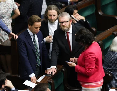 Miniatura: Konfederacja jest za biciem dzieci? Bosak,...