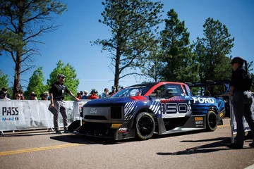 Ford F-150 Lightning SuperTruck zdobył Pikes Peak 