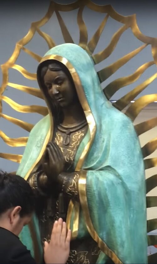 Figura Matki Boskiej z Nowego Meksyku 