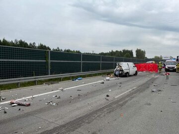 Zderzenie busa z&nbsp;ciężar&oacute;wką na&nbsp;S7