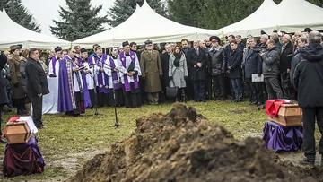 Pogrzeb poległych we wrześniu '39 żołnierzy z 49 Pułku Wołyńskiego 