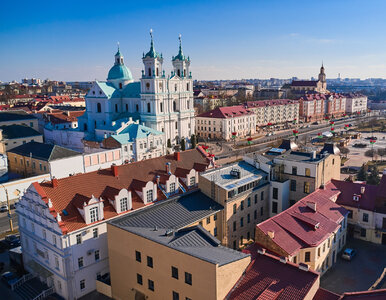 Miniatura: Władze w Mińsku zajęły budynek polskiej...