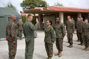 Remedios Cruz po awansie w bazie lotniczej w Guam, 2013 rok 