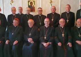 Miniatura: Biskupi zaniepokojeni działaniami MEN....