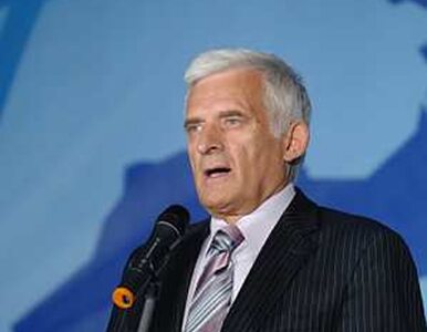 Miniatura: Buzek jedynym kandydatem EPL na szefa PE