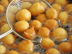 Miniatura: Te pączki robię w 10 minut. Rodzina była...