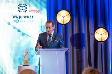 Prof. Rajmund Michalski z&nbsp;nagrodą Wizjoner-Edukator
