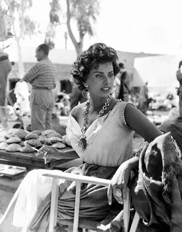 Sophia Loren w filmie „Legenda zaginionego miasta” (1957) 