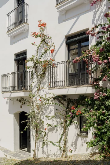 Remont domu rybaka w Hiszpanii, projekt Bea Portabella + Jordi Pagès 