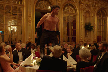 kadr z&nbsp;filmu "The Square" (2017)