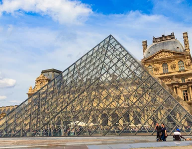 Miniatura: Zuchwała kradzież w Luwrze. Odnaleziono 1...