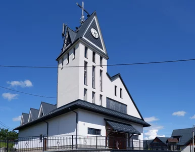 Miniatura: Kościół na granicy trzech państw zyskał...