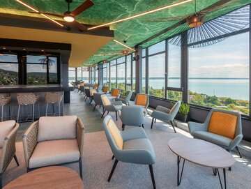 Skyrose Bar