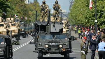 Defilada z okazji Święta Wojska Polskiego 