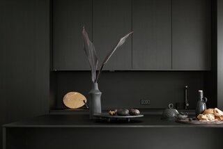 Mieszkanie z czarną kuchnią, Studio Ony-X