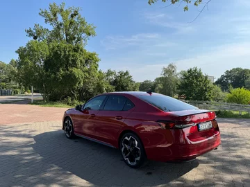 Skoda Superb Sportline 2.0 TSI 265 KM 4x4 Skoda Superb Sportline 2.0 TSI 265 KM 4x4, widok z lewej strony
