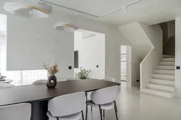 Dom słynnych influencerów: nowoczesne wnętrza pełne komfortu, elegancji i technologii 