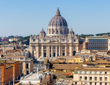 Miniatura: Zjesz obiad na dachu bazyliki w Watykanie....