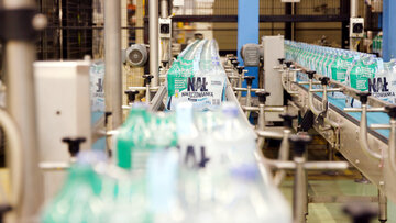Produkcja naturalnej wody mineralnej Nałęczowianka w&nbsp;butelkach wykonanych z&nbsp;udziałem PET z&nbsp;recyklingu