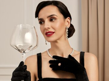 Producent wyrob&oacute;w szklanych KROSNO uczcił 100-lecie istnienia nową kolekcją Celebration