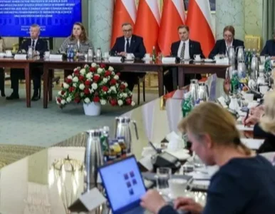 Miniatura: Duda: Pracownicy na etacie będą utrzymywać...