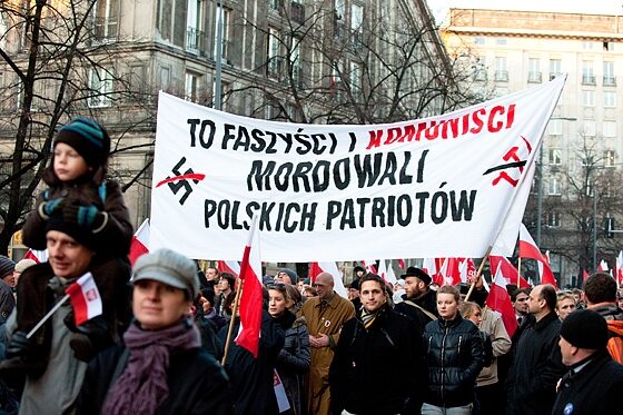 Członkowie Klubokawiarni Republikańskiej oraz Ruchu Społecznego OB-CIACH przypominali kto mordował polskich patriotów (fot. Jakub Czermiński)
