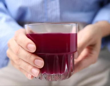 Miniatura: Jedna szklanka dziennie i ciśnienie spada...