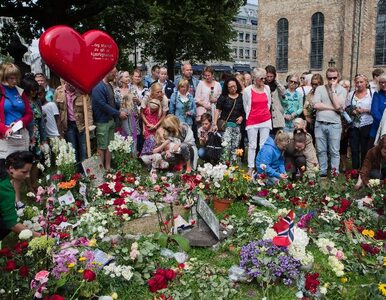 Miniatura: Rodziny ofiar Breivika: nie promujcie...