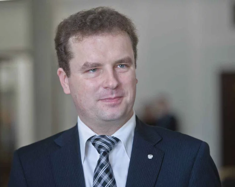 Miniatura: Kandydat KNP: "Praca jest w Polsce...