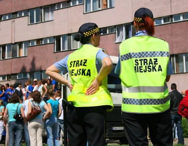 Miniatura: Dyrektor sanepidu przykładnie ukarany. 10...