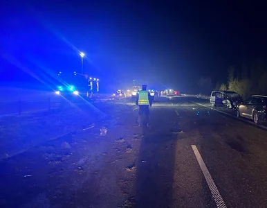 Miniatura: Tragiczny wypadek pod Warszawą. Sześć osób...