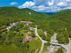 Miniatura: Choć jest opuszczona, wcale nie straszy....