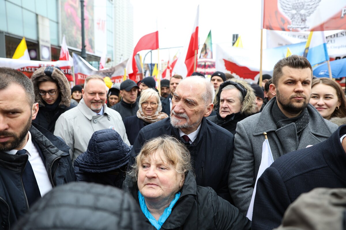 Narodowy Marsz Papieski w Warszawie 