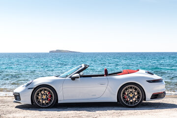 Porsche 911 Carrera Cabriolet