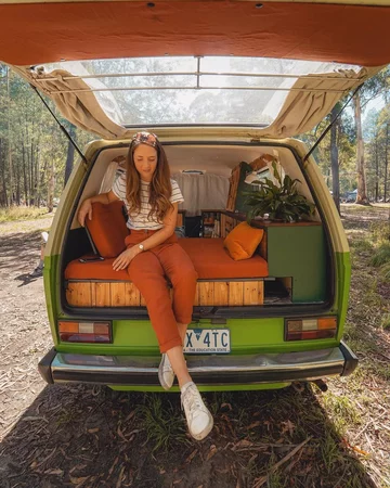 Bus przerobiony na mieszkanie 