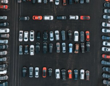 Miniatura: 500 skarg do UOKiK na parkingi przy...