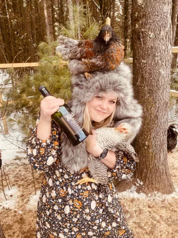 Zdjęcie w pandemicznej sukience na potrzeby #TargetDressChallenge 