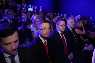 Innowatory „Wprost” 2015 Gala była zwieńczeniem V edycji rankingu najbardziej innowacyjnych polskich przedsiębiorstw prowadzonego przez tygodnik „Wprost” od 2011 r. Statuetki INNOWATORÓW trafiają do najlepszych firm w najbardziej dynamicznych sektorach gospodarki. Sektory te to: