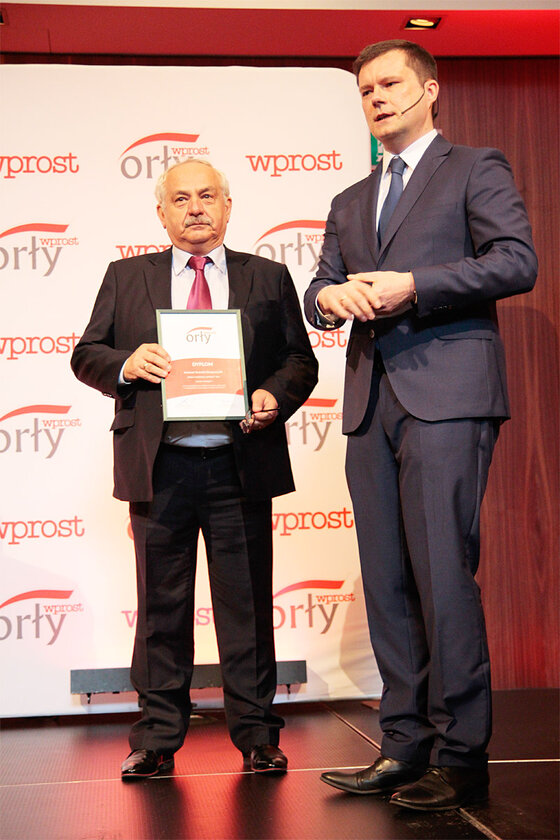 Orły Tygodnika „Wprost” 2016 na Pomorzu ENERGA S.A., Grupa Lotos S.A. oraz prezydent Gdyni Wojciech Szczurek zostali laureatami Orłów Tygodnika „Wprost” na Pomorzu. Nagrody wręczono w poniedziałek w sopockim Sheraton Hotel. Statuetkę w imieniu prezydenta Gdyni odebrała wiceprezydent Katarzyna Gruszecka-Spychała.