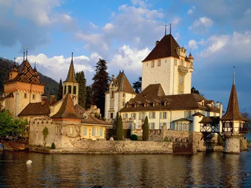 Oberhofen Castle, Szwajcaria (fot. epicdash.com)