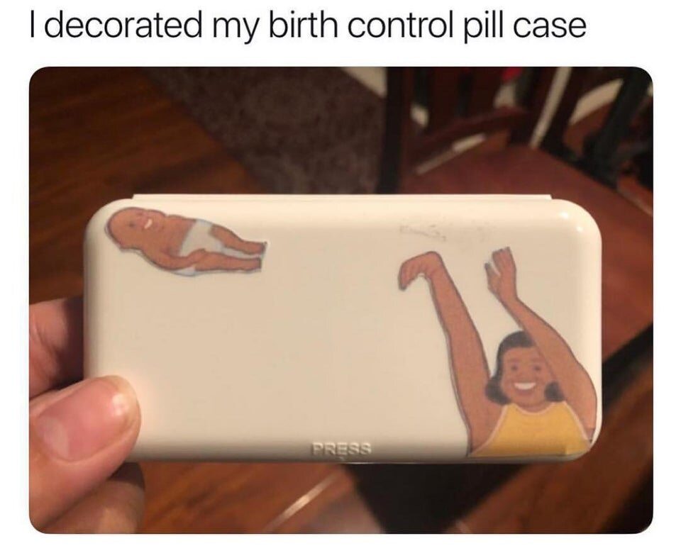 „Jak udekorowałam mój pojemnik na tabletki antykoncepcyjne” 