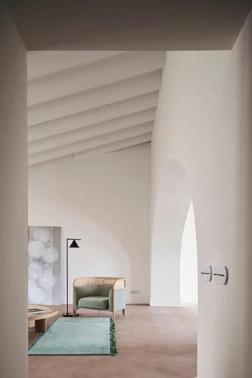 Renowacja zabytkowego budynku mieszkalnego w Hiszpanii, projekt OHLAB v2com, 2303-03, OHLAB