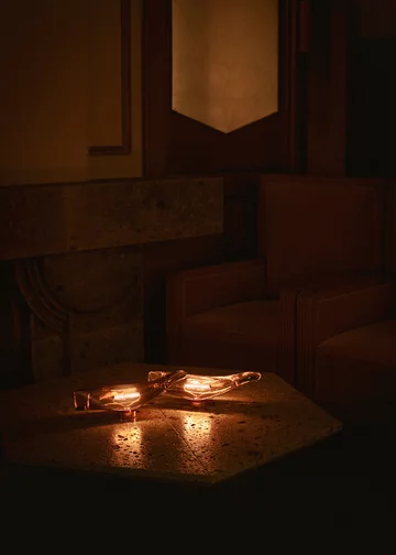 Lampa w kształcie wieloryba Yoshiki Matsuyama v2com, Yoshiki Matsuyama